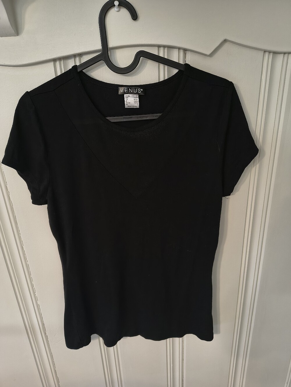 Venus Short Sleeve Mesh V-Neck Top